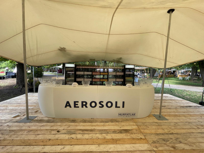 Mobilier bar luminos personalizat Crama Murfatlar [1]