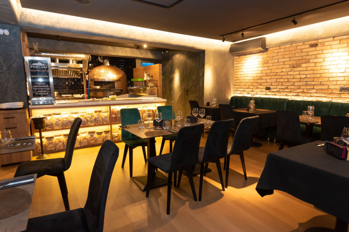 Mobilier restaurant Diciassette [4]