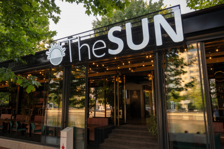 Mobilier restaurant The Sun Lounge - Bucuresti [1]