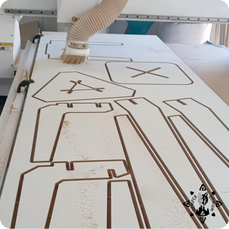 Frezare CNC Debitare Si Gravura - Servicii CNC și Frezare Profesionala