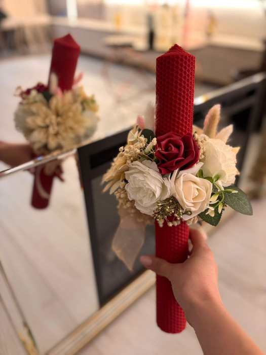 Lumânare decorativă roșie cu flori – Lumânare handmade pentru evenimente speciale [2]