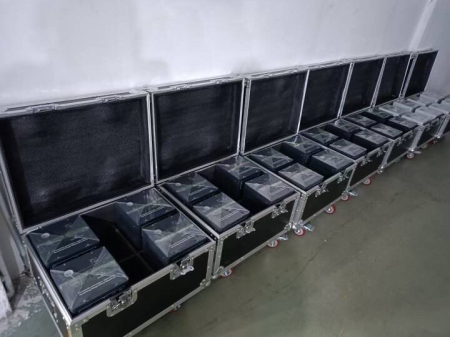 Kit profesional scântei reci – 4 mașini cold sparks cu flight case [3]