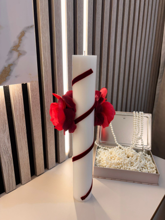Lumânare decorativă albă cu floare roșie  – design elegant pentru evenimente speciale [2]
