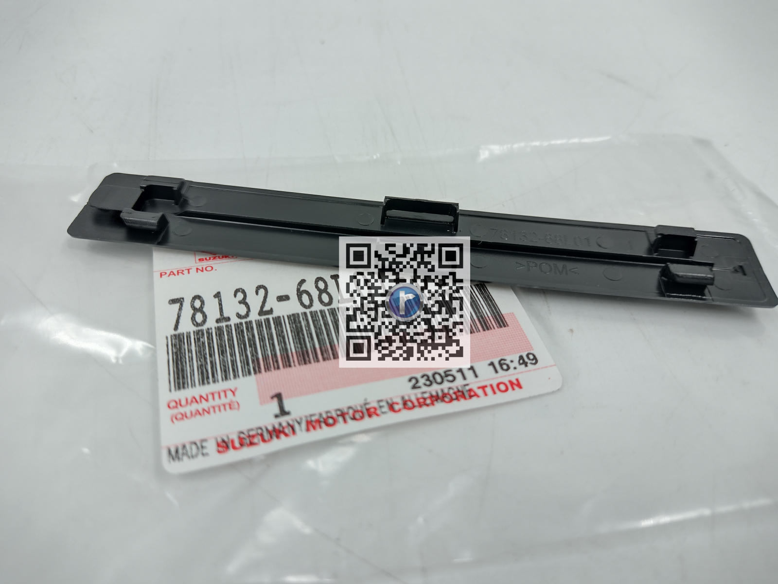 Trunk with car parts - CAPAC ORNAMENT PLAFON - 78132-68L01-000