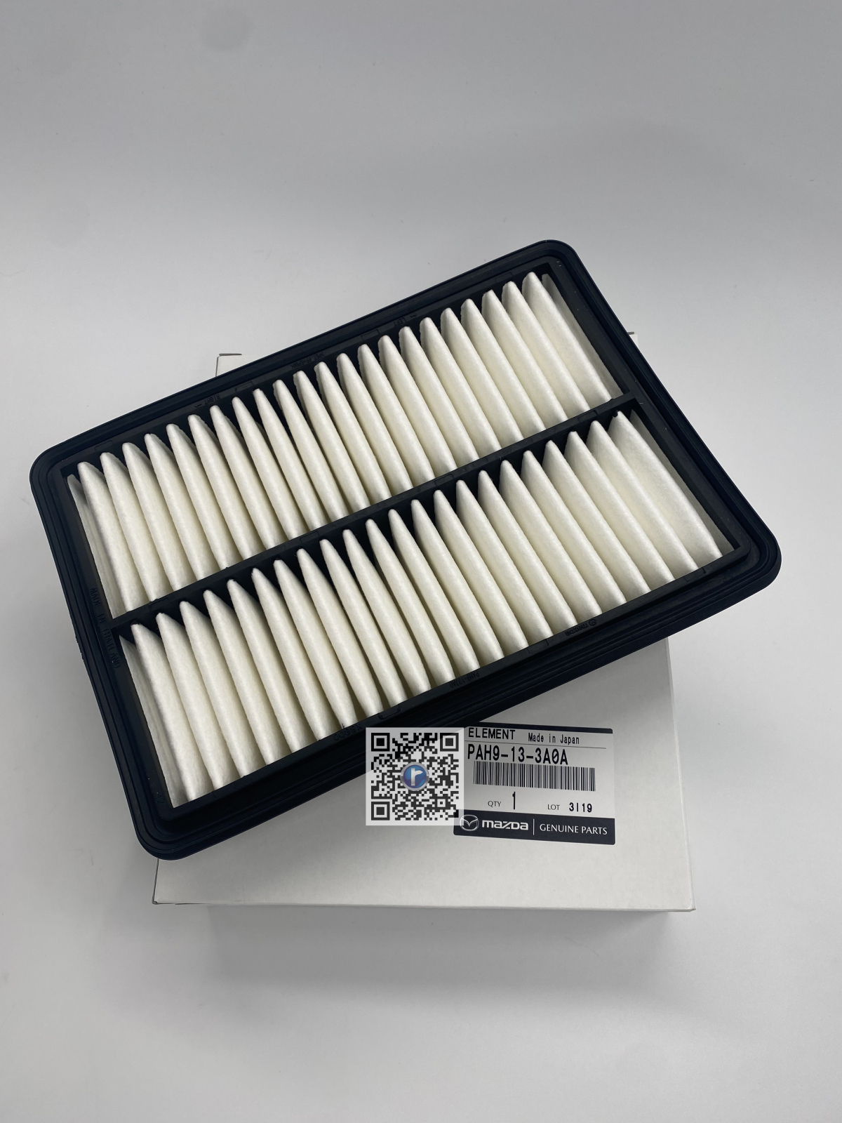 1998 cmc 132 KW / 180 CP - AIR FILTER - PAH9133A0A