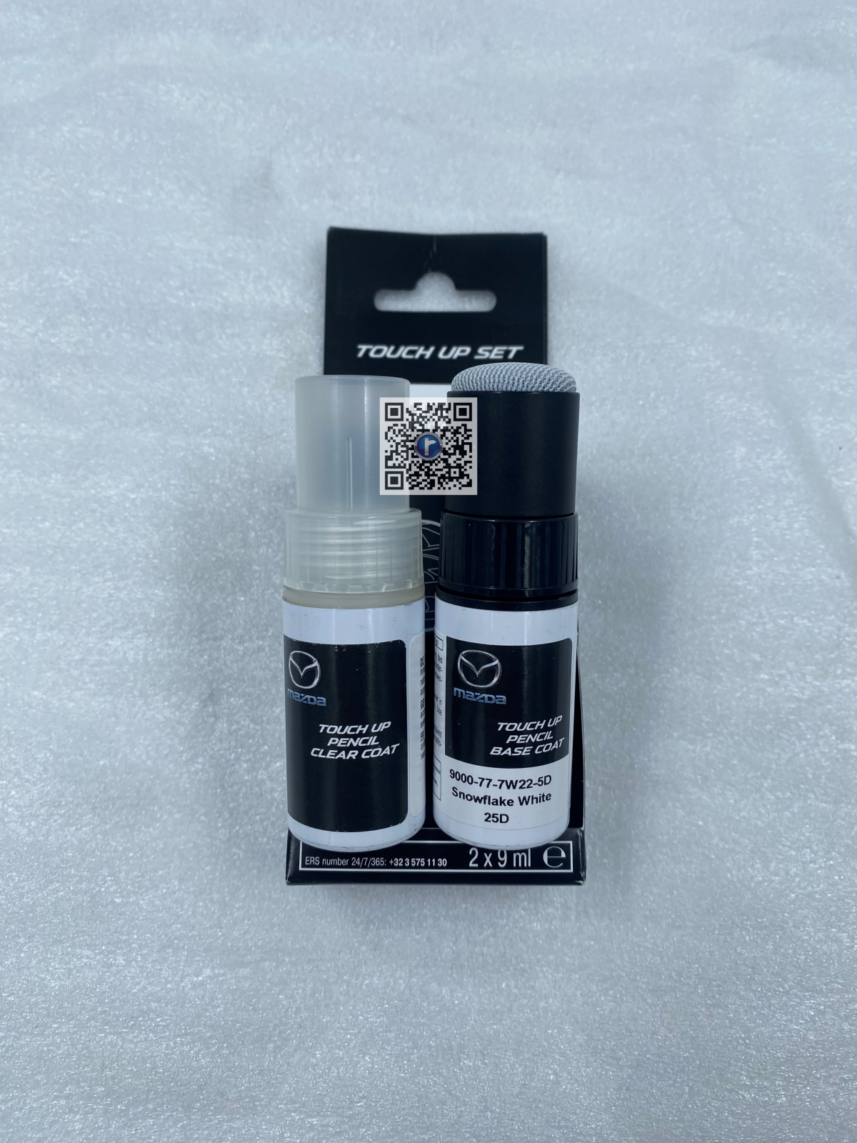 Trunk with Mazda parts - SNOWFLAKE WHITE PAINT RETOUCH KIT - Mazda 9000777W225D