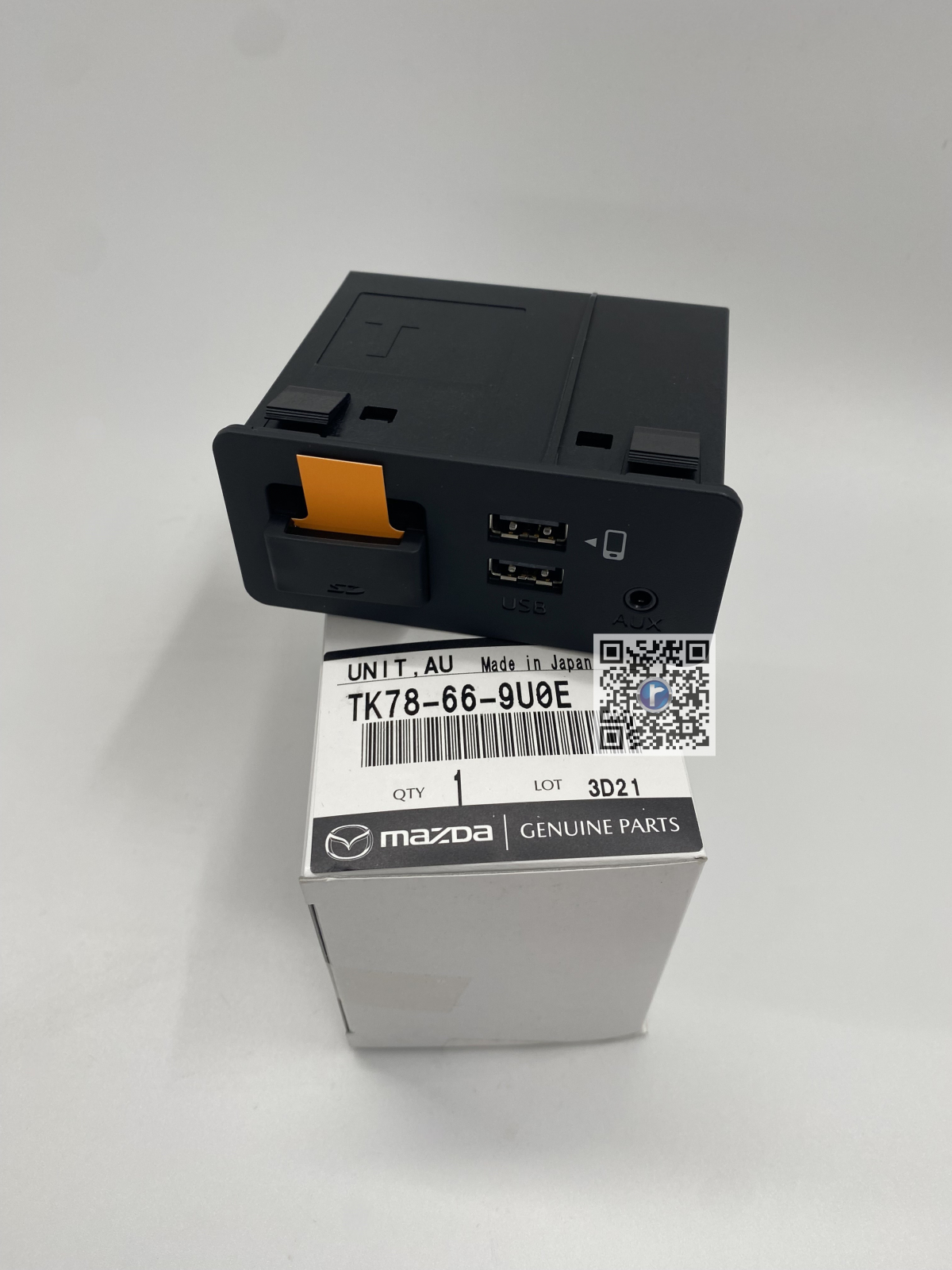 Багажник с автозапчастями - МОДУЛЬ USB APPLE CARPLAY / ANDROID AUTO - Mazda TK78669U0E