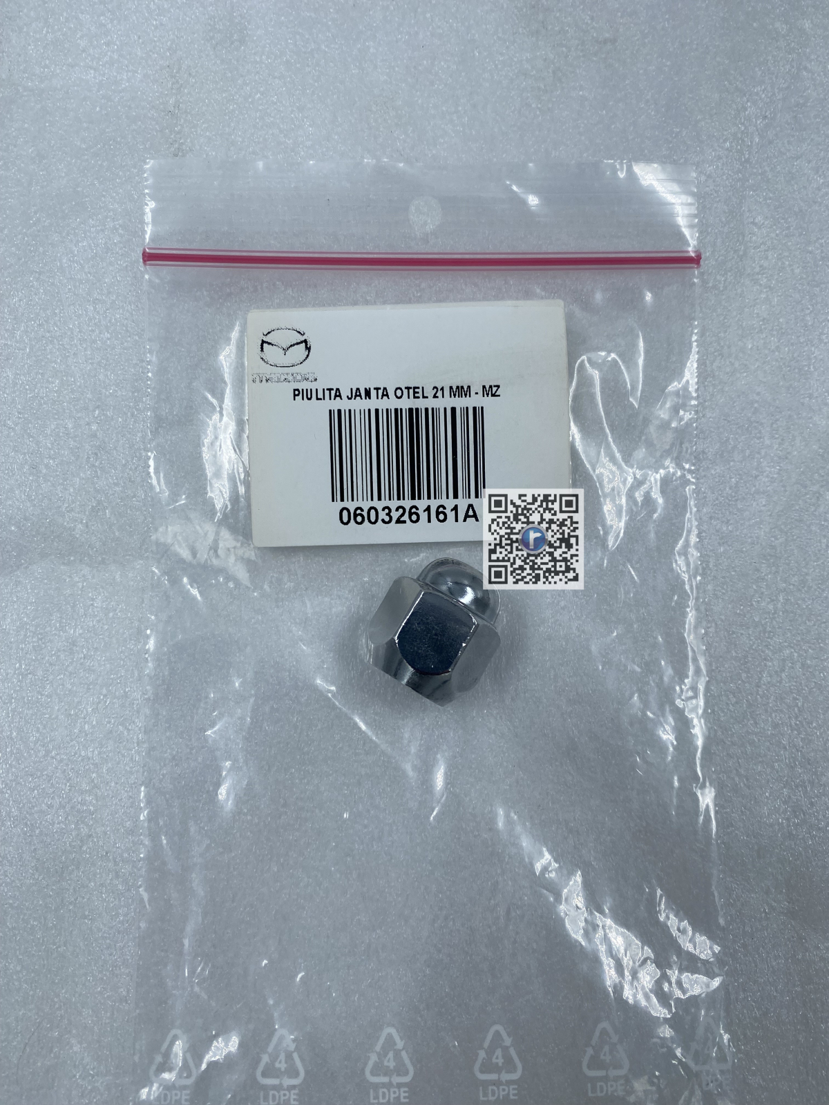Kofferraum mit Autoteilen - STAHLRADMUTTER 21 MM - Mazda 060326161A