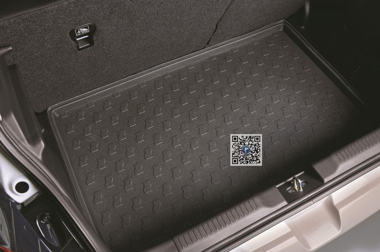 Trunk with Suzuki parts - TRUNK TRAY - Suzuki Swift 990E0-53R15-000