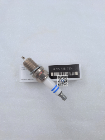 Portbagajul cu piese auto - BUJIE B12XER,D14XEL - Opel 95528735