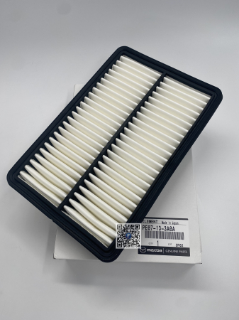 Kofferraum mit Mazda-Teilen - LUFTFILTER - PE07133A0A
