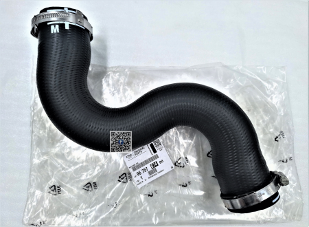 Trunk with car parts - INTERCOOLER HOSE - Citroen C5 9675767480