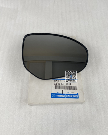 Coffre avec pieces de voiture - VERRE DE MIROIR DROIT - Mazda 2 / 3 / 6 G33C691G1A