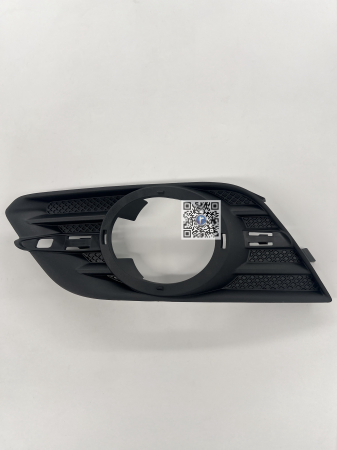 Багажник с автозапчастями - РЕШІТКА ПРОЕКТОРА ЛІВА - 95470234