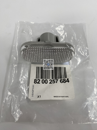 Багажник с автозапчастями - КРИЛО ПЕРЕДНЕ LUCAS - 8200257684