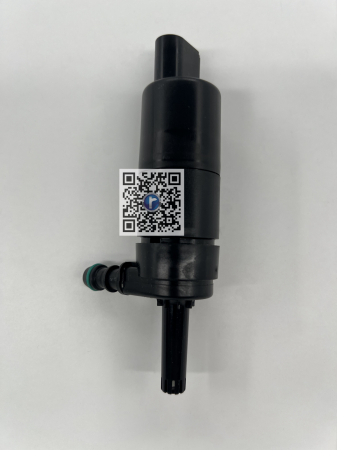 Kofferraum mit Autoteilen - SCHEINWERFERWASCHERPUMPE - AJ,IN / 1450057 13250289