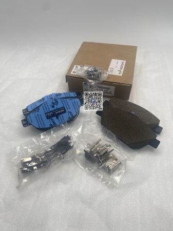 Багажник с автозапчастями - КОМПЛЕКТ ПЕРЕДНІХ ГАЛЬМІВНИХ КОЛОДОК - 1647863580