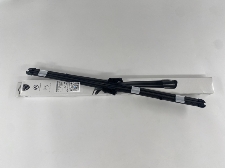 Coffre avec pieces de voiture - JEU DE BALAIS D'ESSUIE-GLACE - Peugeot 508 / RCZ 1608242180