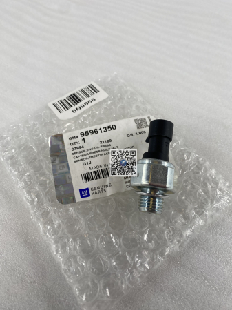 Portbagajul cu piese Stellantis CITROEN, DS, OPEL, PEUGEOT, VAUXHALL - SONDA PRESIUNE ULEI - Opel Antara 95961350