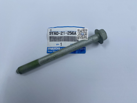 Coffre avec pieces de voiture - VIS - Mazda 9YA021256A