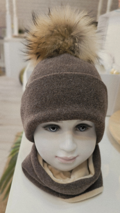 Set cu caciula accesorizata mot natural/raton si esarfa circulara, lana/bumbac, maro [2]