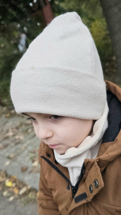 Căciulă din tricot, culoare crem [3]