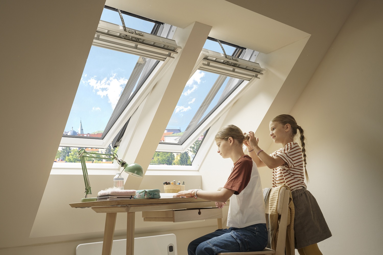 Ferestre de mansarda VELUX electrice