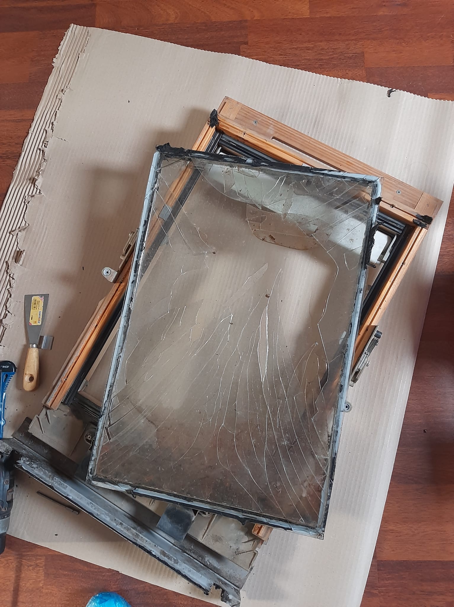 Inlocuire geam fereastra VELUX