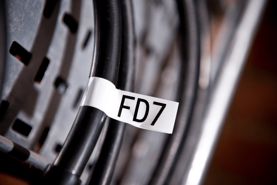 Brother TZe-FX251 Bandă Etichete Laminată Flexi ID 24mm, Negru pe Alb - Etichetare Flexibilă și Durabilă [4]