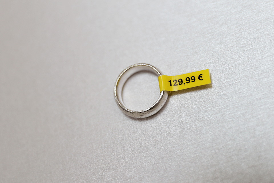 Brother TZe-FX611, Bandă Etichete Laminată Flexi ID, negru pe galben, 6mm [4]