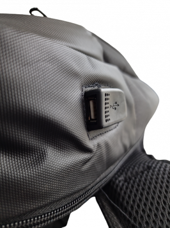 GHIOZDAN BLACK LAPTOP 45*30*10CM USB PIGNA [1]