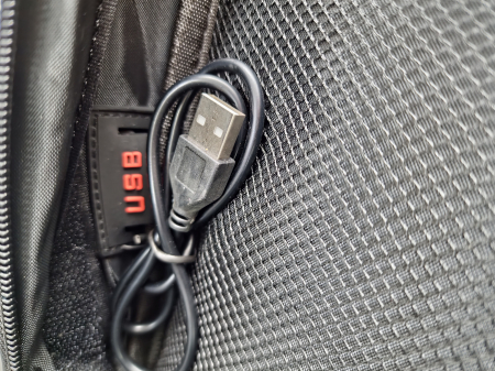 GHIOZDAN BLACK LAPTOP 45*30*10CM USB PIGNA [2]