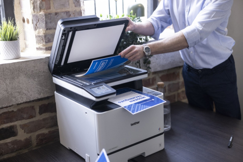 Echipamente de printare - Multifunctional laser color Brother DCP-L8630CDW