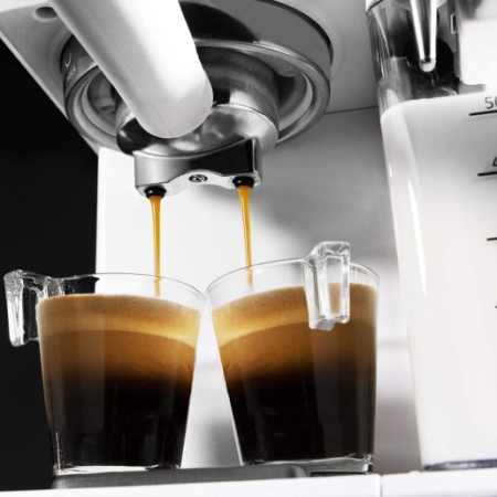 Espressor semi-automat Cecotec Power Instant-ccino-20 1557, 1350 W, 20 bar, 1.4 L, Rezervor lapte 400 ml, Control tactil, Iesire dubla, Alb [2]