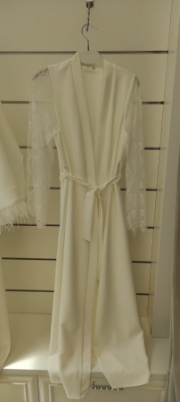 Halat lung maneci dantela Chantilly [1]