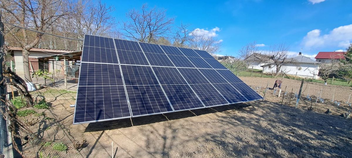 Montaj sistem fotovoltaic la sol RobertSim