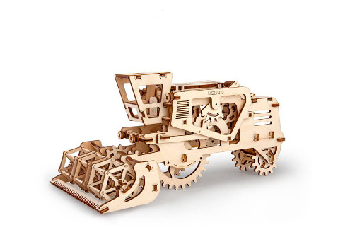 Combina agricola UGears [3]