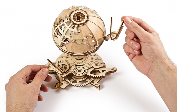 Puzzle mecanic Ugears Glob pamantesc [7]