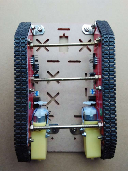 Sasiu tanc robotic 2 motoare [3]