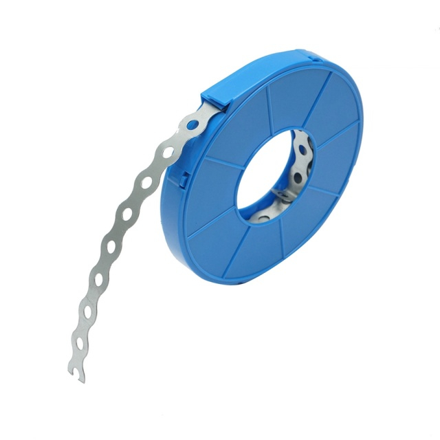 Banda metalica perforata 17x0.9mm [1]