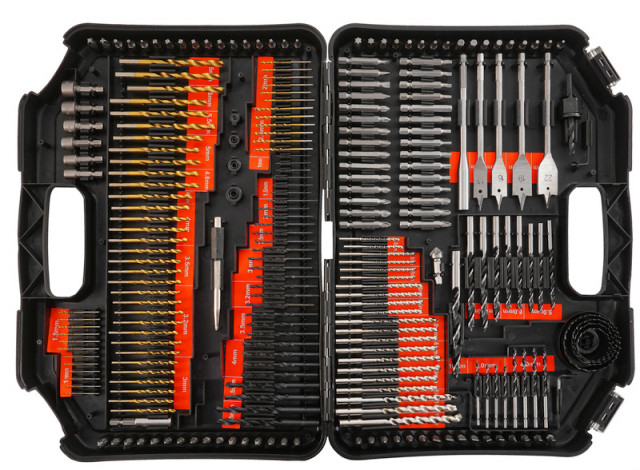 Set burghie, bituri si chei strangere 246 elemente VERKE [1]