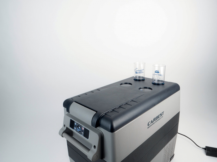 https://www.rolimag.ro/lada-frigorifica-cu-compresor-carbest-campcooler-50.html?preview=1#prod-gallery-1 [5]