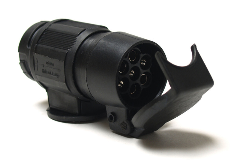 https://www.rolimag.ro/adaptor-scurt-carbest-de-la-muf%C4%83-cu-13-la-7-pini-pentru-remorc%C4%83.html?preview=1#prod-gallery-1 [1]