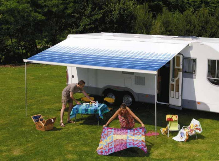 https://www.rolimag.ro/copertina-perete-lateral-thule-omnistor-8000-450cm.html?preview=1#prod-gallery [1]