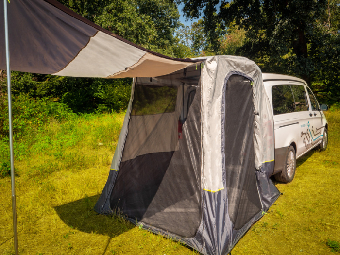 https://www.rolimag.ro/cort-spate-update-vito-premium-pentru-mercedes-vito.html?preview=1#prod-gallery-1 [5]