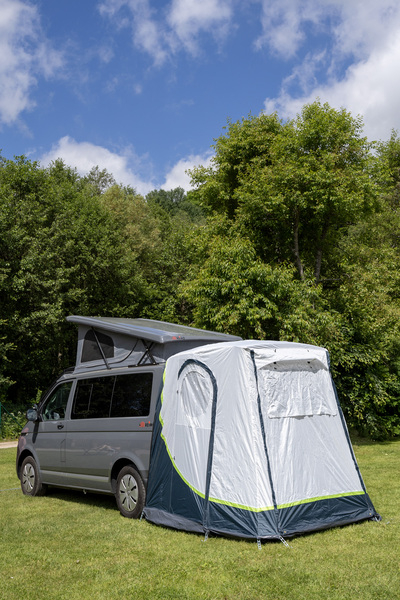https://www.rolimag.ro/cort-spate-upgrade-2-%C3%AEn-special-pentru-hayonul-vw-t4-t5-%C8%99i-t6.html?preview=1#prod-gallery [7]
