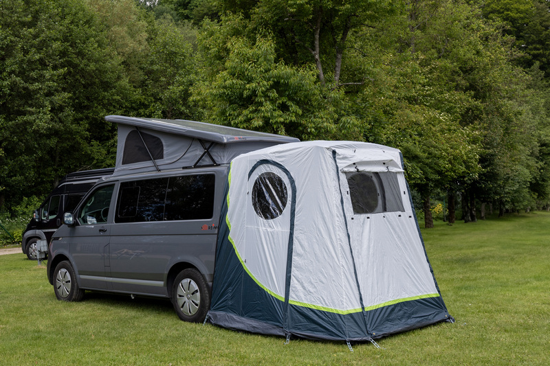 https://www.rolimag.ro/cort-spate-upgrade-2-%C3%AEn-special-pentru-hayonul-vw-t4-t5-%C8%99i-t6.html?preview=1#prod-gallery [4]