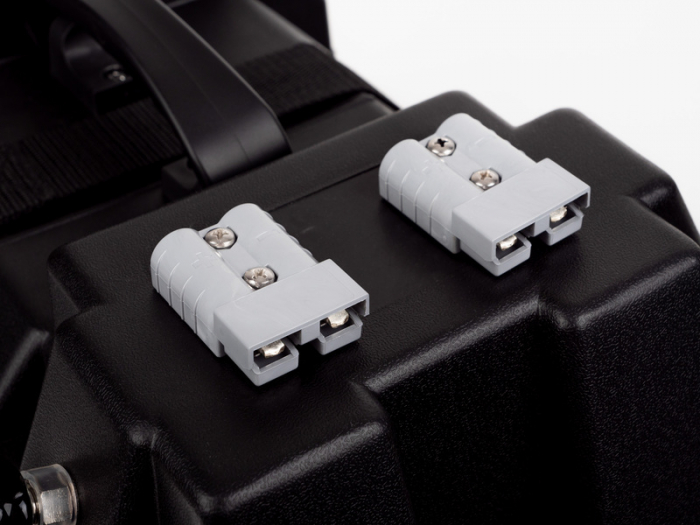https://www.rolimag.ro/cutie-baterie-multifunc%C8%9Bional%C4%83-cu-terminale-externe-2x-usb-2x-priz%C4%83-12v-2x-conector-anderson-%C8%99i-voltmetru-pentru-baterie.html?preview=1#prod-gallery-1 [5]