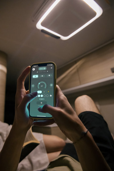 https://www.rolimag.ro/difuzor-12-v-aer-conditionat-plein-aircon-varianta-ringlight-nou-noua-tehnologie-de-flux-de-aer.html?preview=1#prod-gallery-1 [4]