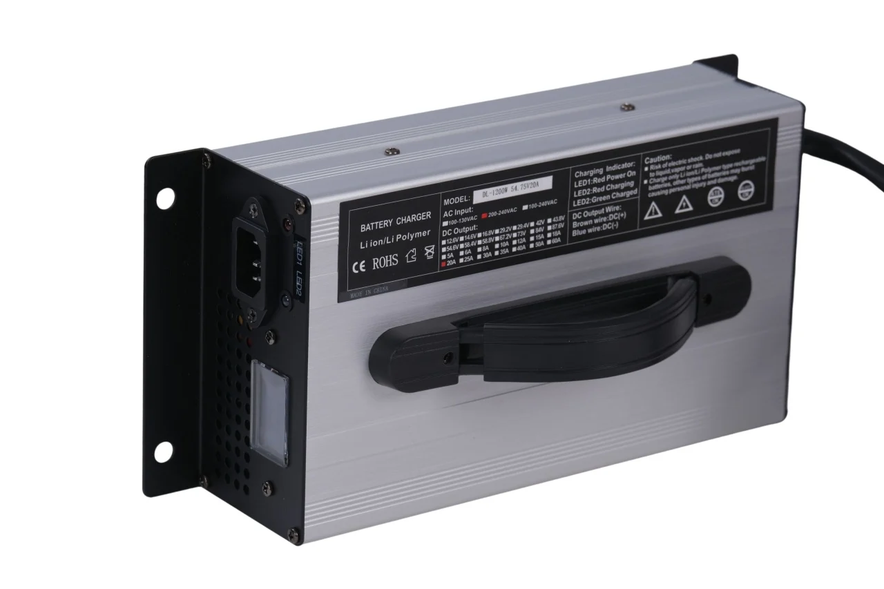 https://www.rolimag.ro/incarcator-redresor-acumulatori-lifepo4-48v-20a-model-dl-1200w.html?preview=1#prod-gallery-1 [3]